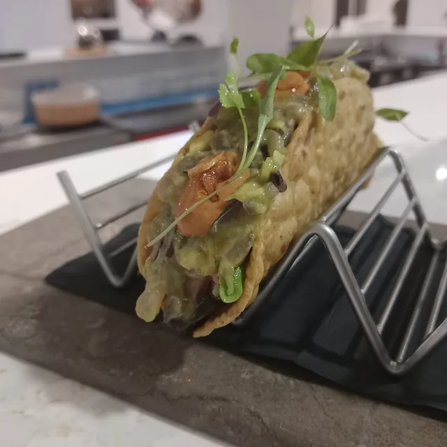 Moma Espacio Gastronómico taco lubina