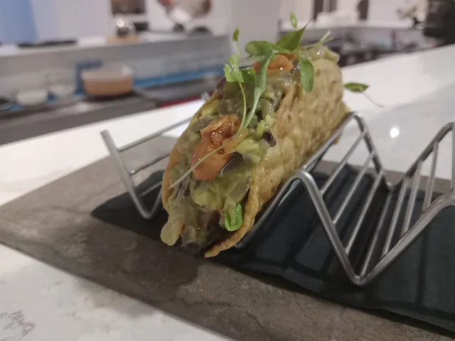 Moma Espacio Gastronómico taco lubina